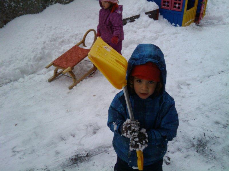 Schneeschaufeln